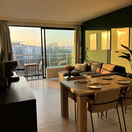 With Park View And Terrace Apartmán *